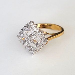 Womens Gold Tone White Rhinestones Diamond Shape Cluster Fashion Ring Size 8
